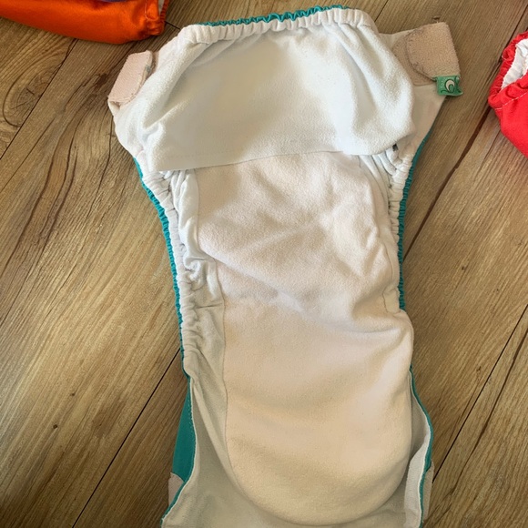 Various cloth diapers. - Picture 8 of 14